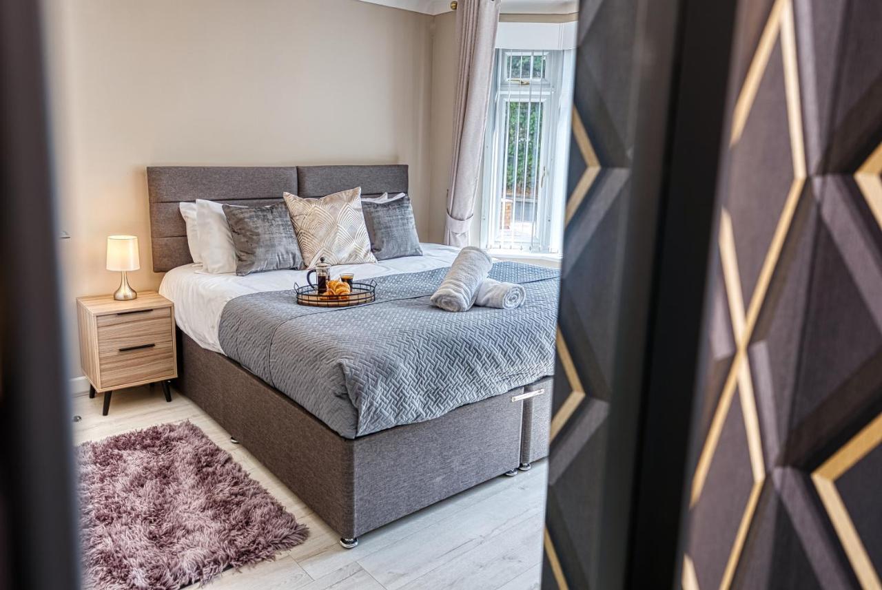 Elegant 5 Bed House - Sleeps 9, Central Solihull, Nec, Jlr, Hs2, Resorts World, Airport Business And Leisure Stays, Zewnętrze zdjęcie