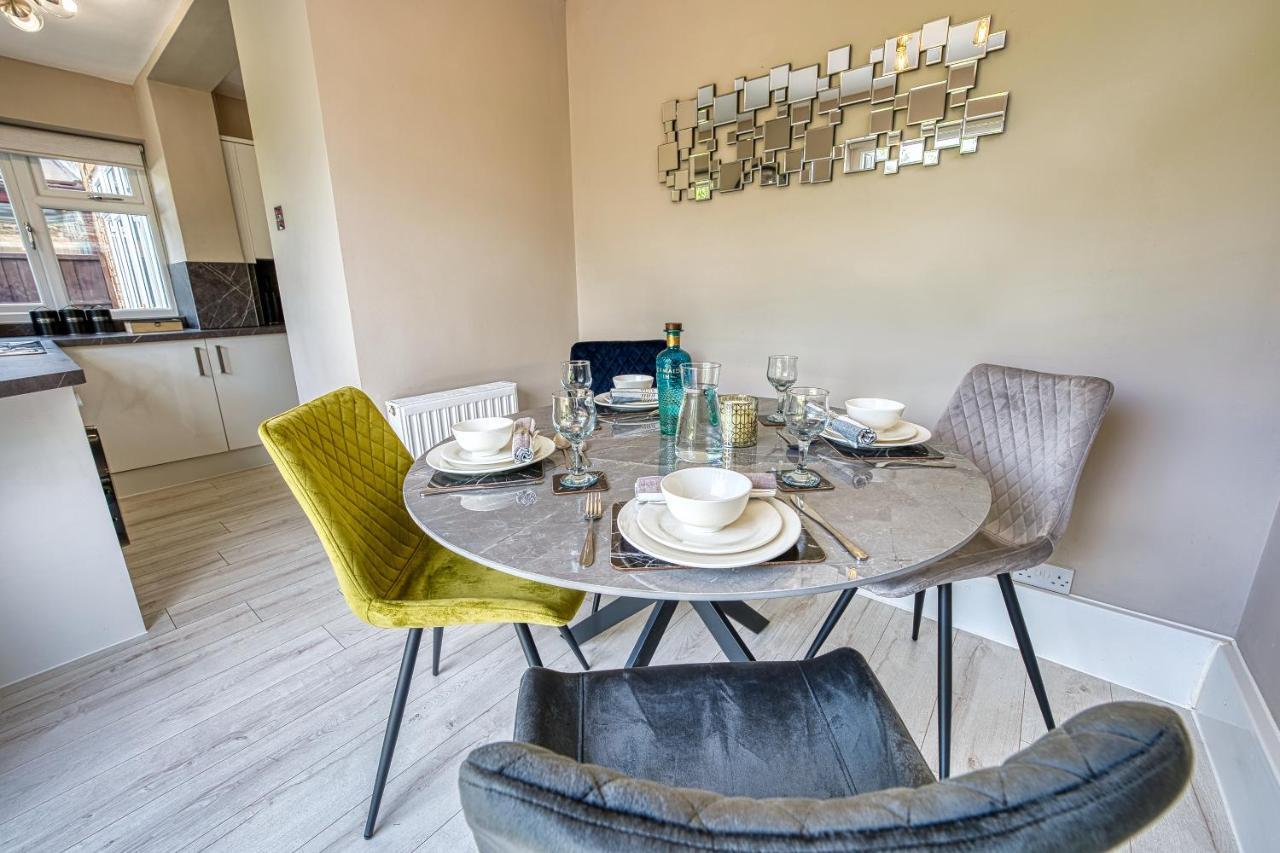 Elegant 5 Bed House - Sleeps 9, Central Solihull, Nec, Jlr, Hs2, Resorts World, Airport Business And Leisure Stays, Zewnętrze zdjęcie