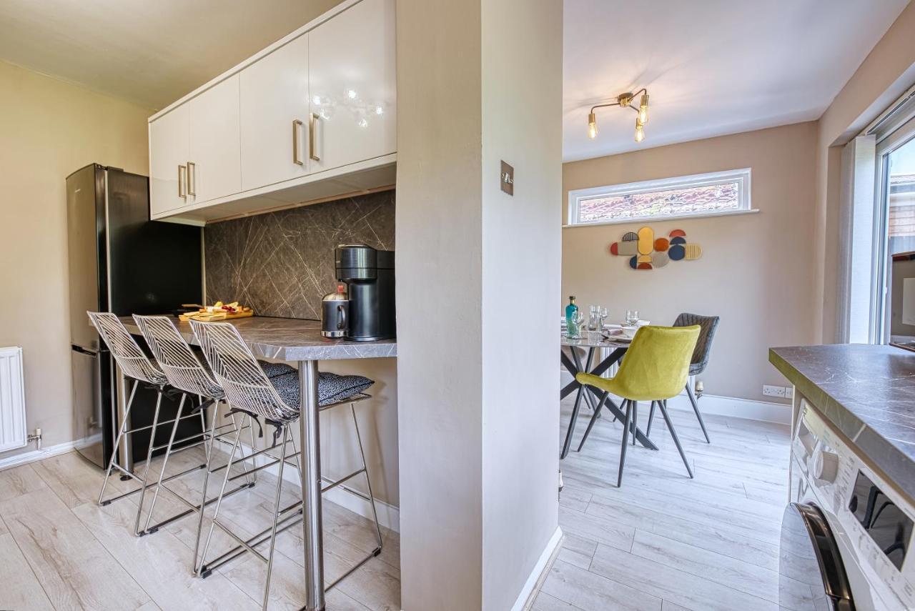 Elegant 5 Bed House - Sleeps 9, Central Solihull, Nec, Jlr, Hs2, Resorts World, Airport Business And Leisure Stays, Zewnętrze zdjęcie