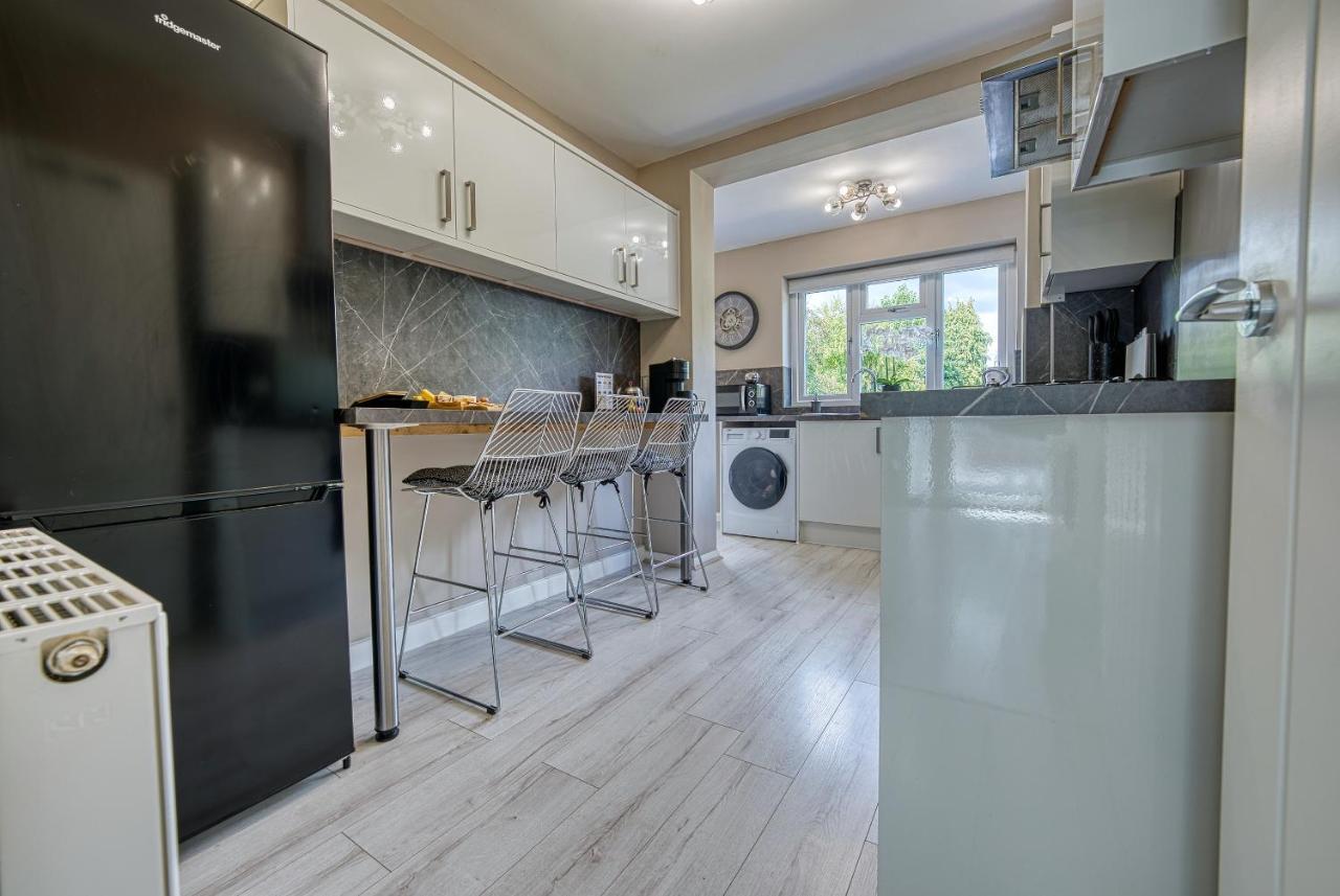 Elegant 5 Bed House - Sleeps 9, Central Solihull, Nec, Jlr, Hs2, Resorts World, Airport Business And Leisure Stays, Zewnętrze zdjęcie