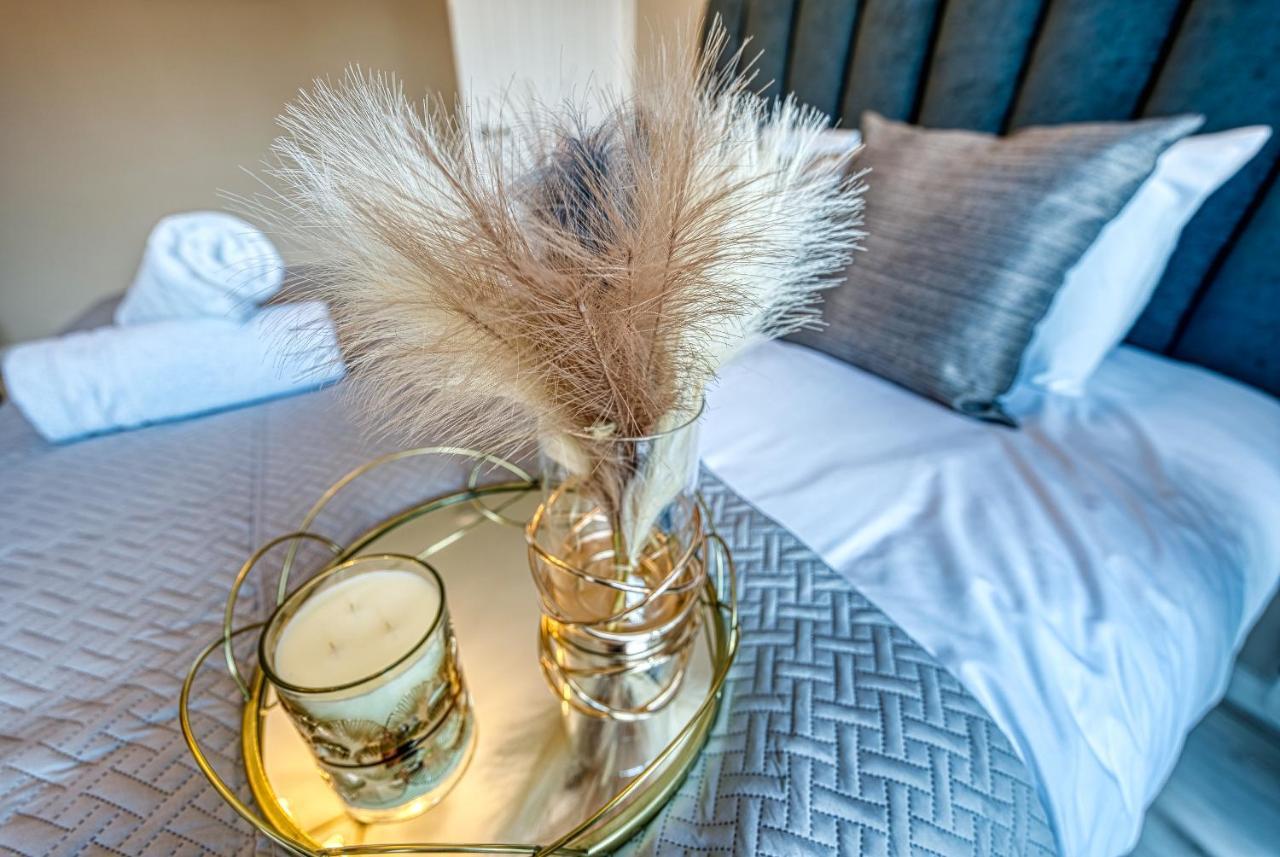 Elegant 5 Bed House - Sleeps 9, Central Solihull, Nec, Jlr, Hs2, Resorts World, Airport Business And Leisure Stays, Zewnętrze zdjęcie