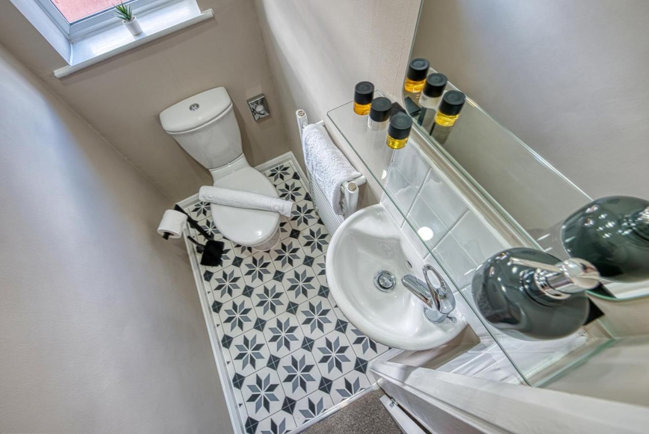 Elegant 5 Bed House - Sleeps 9, Central Solihull, Nec, Jlr, Hs2, Resorts World, Airport Business And Leisure Stays, Zewnętrze zdjęcie