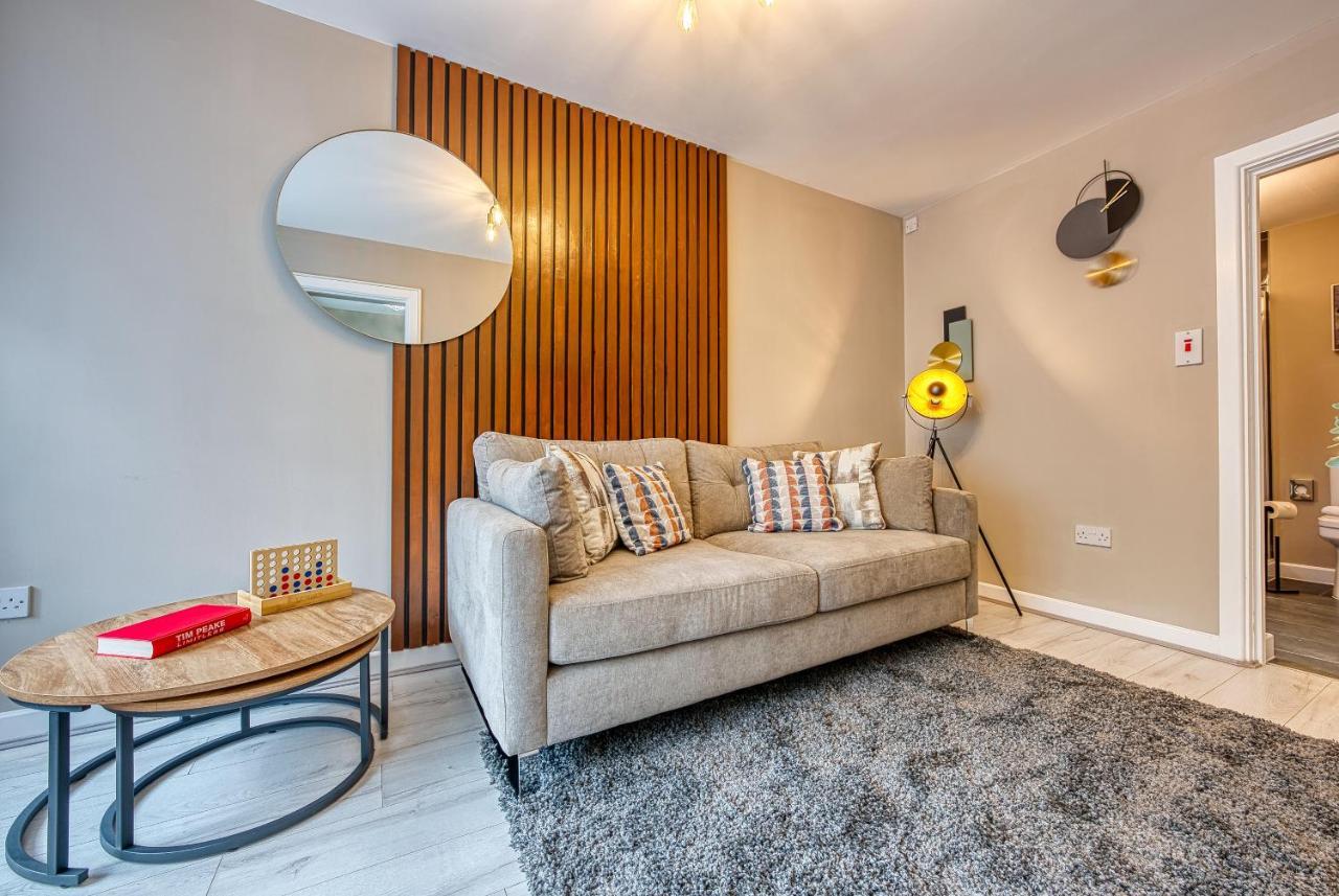 Elegant 5 Bed House - Sleeps 9, Central Solihull, Nec, Jlr, Hs2, Resorts World, Airport Business And Leisure Stays, Zewnętrze zdjęcie