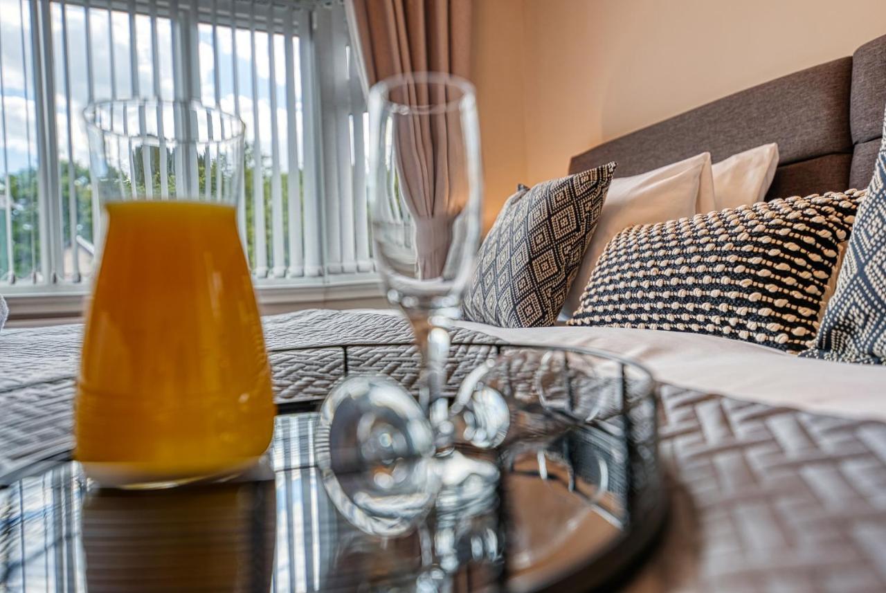 Elegant 5 Bed House - Sleeps 9, Central Solihull, Nec, Jlr, Hs2, Resorts World, Airport Business And Leisure Stays, Zewnętrze zdjęcie