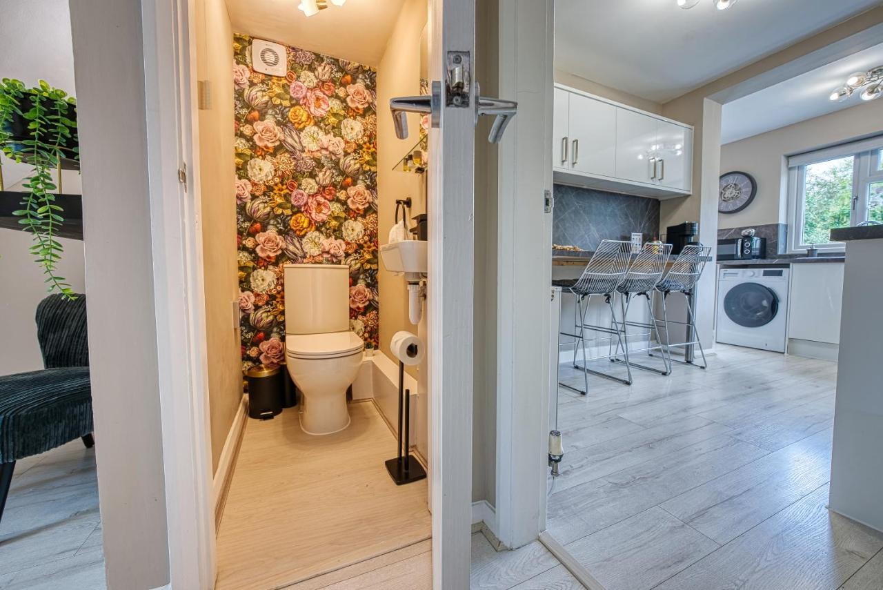 Elegant 5 Bed House - Sleeps 9, Central Solihull, Nec, Jlr, Hs2, Resorts World, Airport Business And Leisure Stays, Zewnętrze zdjęcie