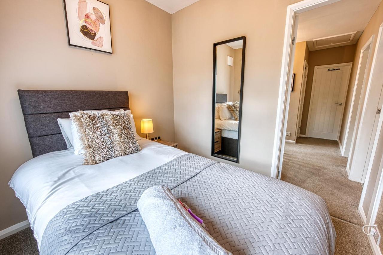 Elegant 5 Bed House - Sleeps 9, Central Solihull, Nec, Jlr, Hs2, Resorts World, Airport Business And Leisure Stays, Zewnętrze zdjęcie
